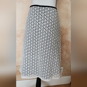 Skirt size 6. Eyelet cotton